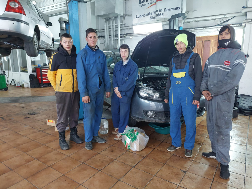 24f2f38b-5151-4247-aed0-58077eb4a2cf.jpg 24f2f38b-5151-4247-aed0-58077eb4a2cf.jpg